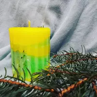 Жовто - зелена хвойна свічка